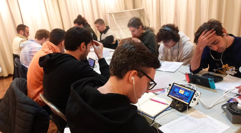Participantes del Midseason Showdown de Pokémon VGC en la Casa de Cultura de Herrera de Pisuerga en 2023
